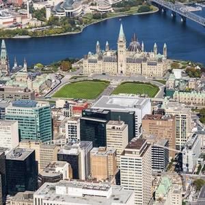 Meet your Posher, Noureen